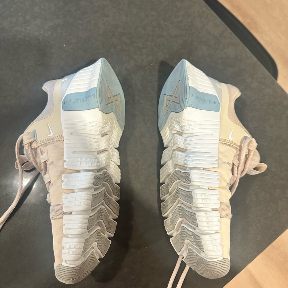 Nike Free METCON! - Picture 4 of 4